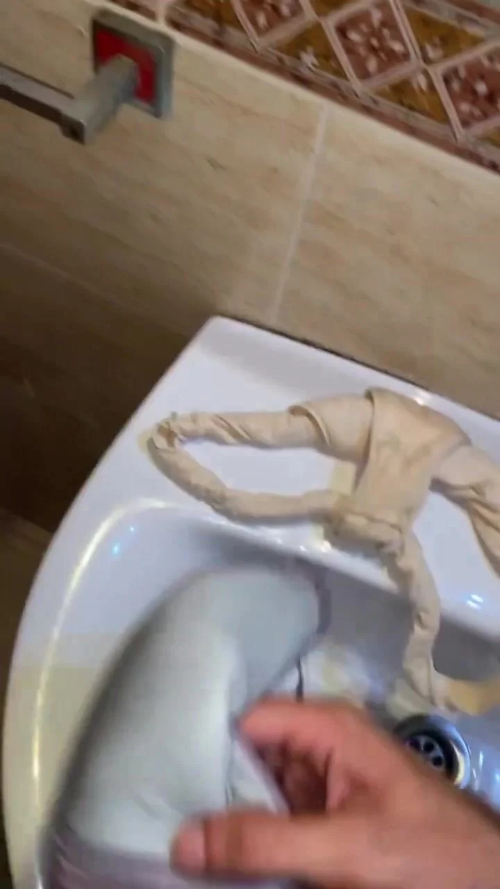 NGỊCH QUẦN LÓT ĐỨA CHÁU GÁI